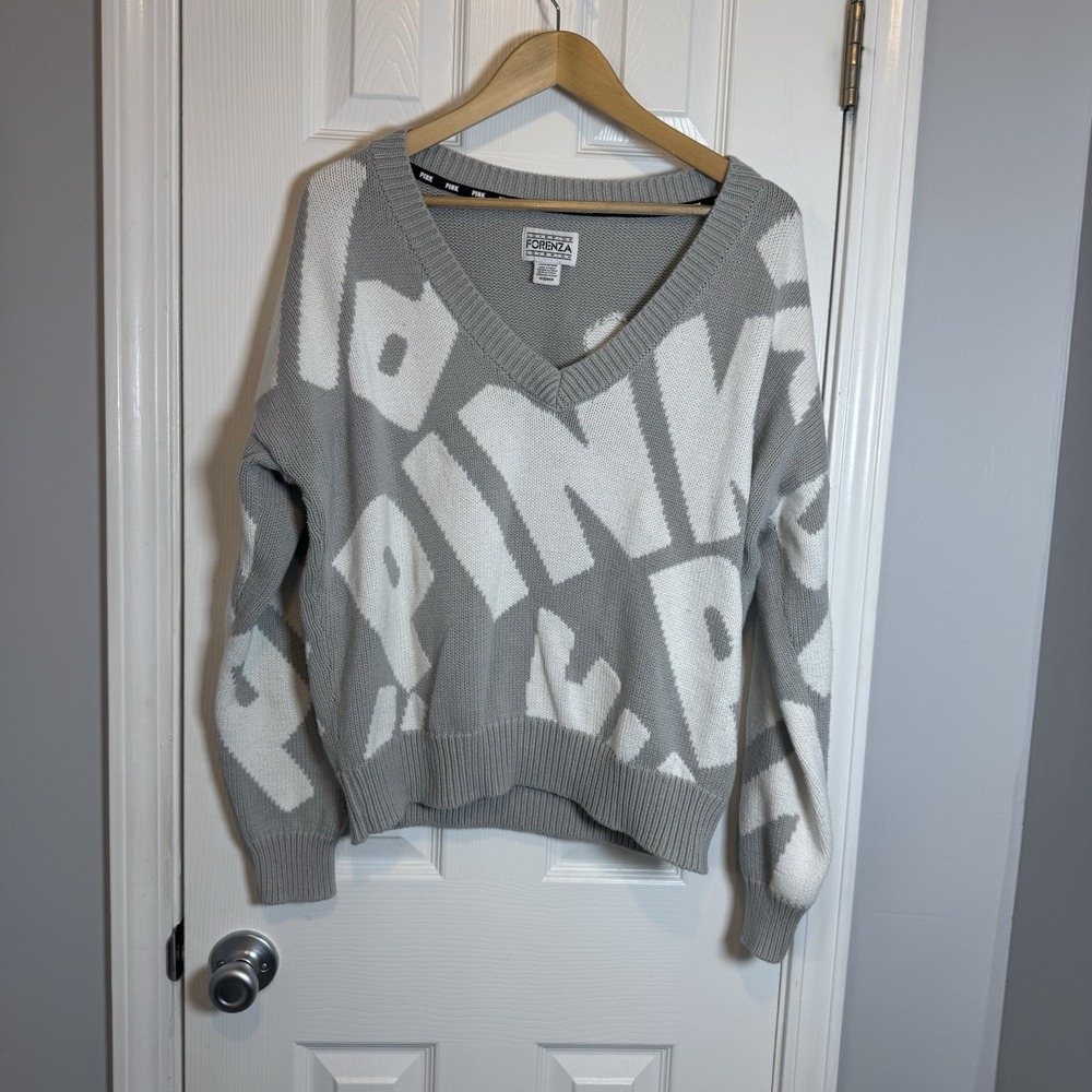 WOMANS Large VICTORIAS SECRET LOVE PINK FORENZA KNIT V NECK SWEATER Gray White